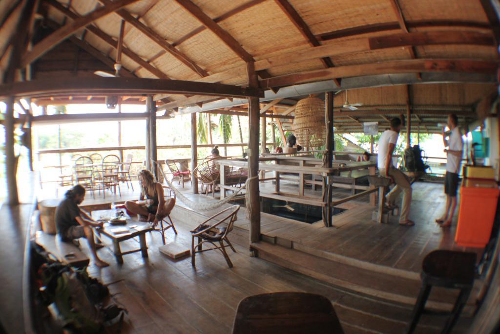 Kepmandou Lounge-Bar Bed & Breakfast ห้อง รูปภาพ