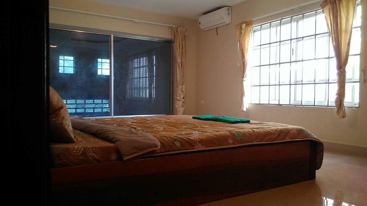 Kepmandou Lounge-Bar Bed & Breakfast ภายนอก รูปภาพ