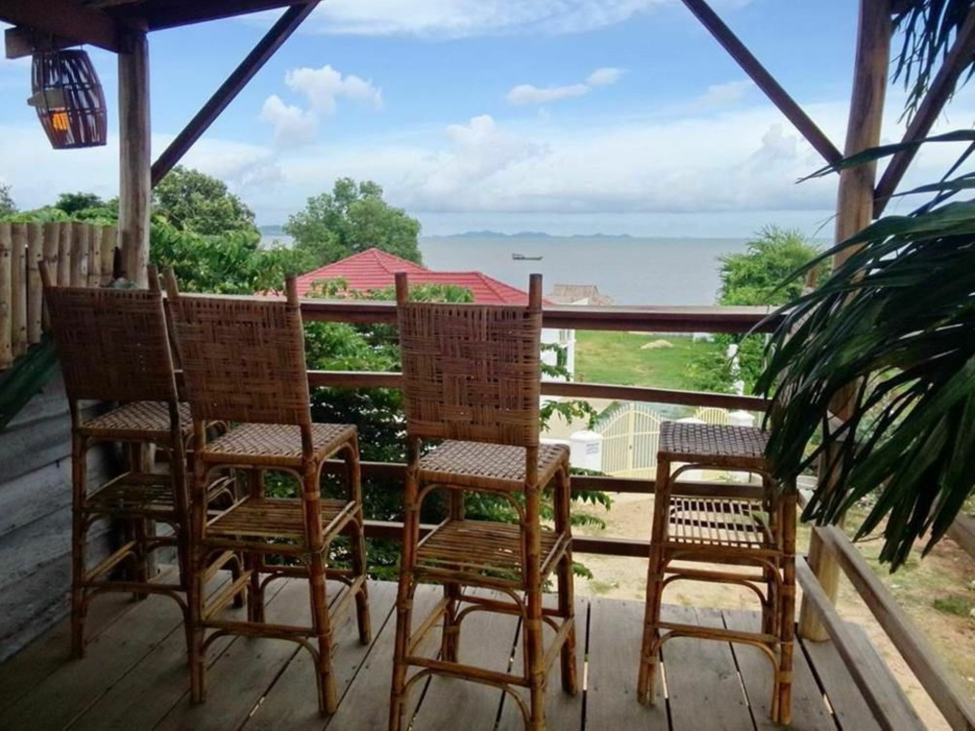 Kepmandou Lounge-Bar Bed & Breakfast ภายนอก รูปภาพ