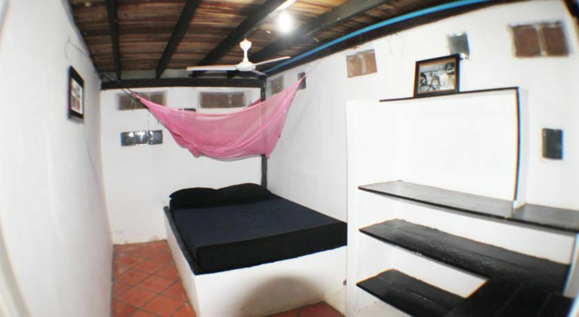 Kepmandou Lounge-Bar Bed & Breakfast ภายนอก รูปภาพ