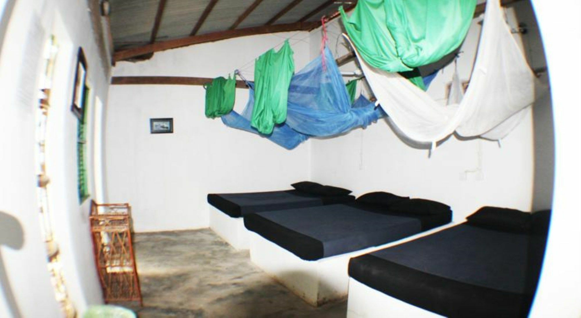 Kepmandou Lounge-Bar Bed & Breakfast ภายนอก รูปภาพ